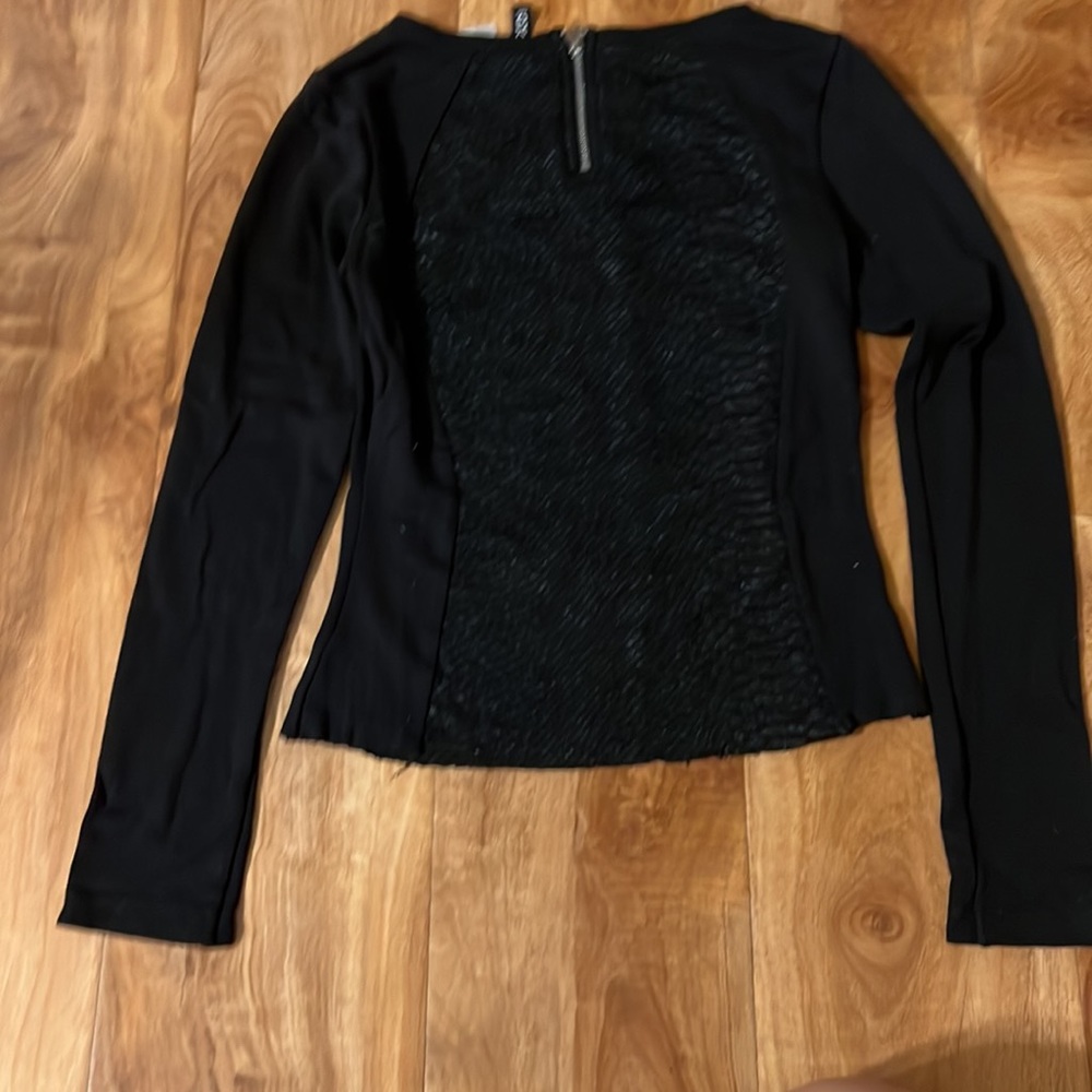 Long sleeve black top - Picture 4 of 4